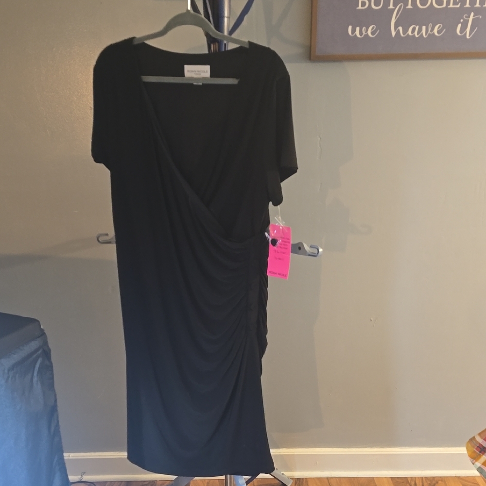 Ronni Nicole Black Midi Dress